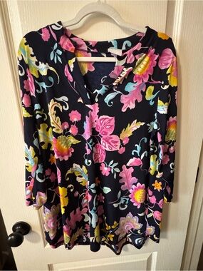 Sew in Love Floral V-Neck Keyhole Back Tunic Top